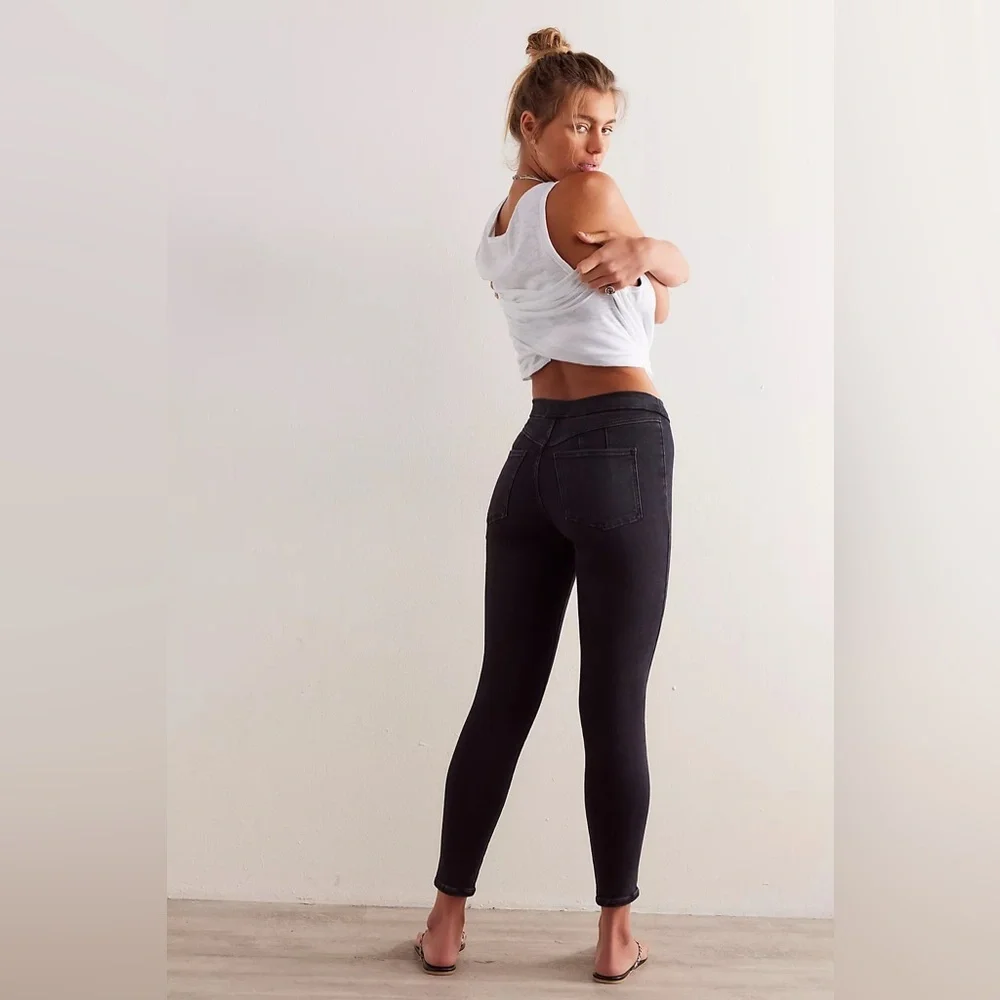 Free People Infinite Stretch Pull-On Skinny Jeans | Size 26 | Skyfall - Picture 3 of 10